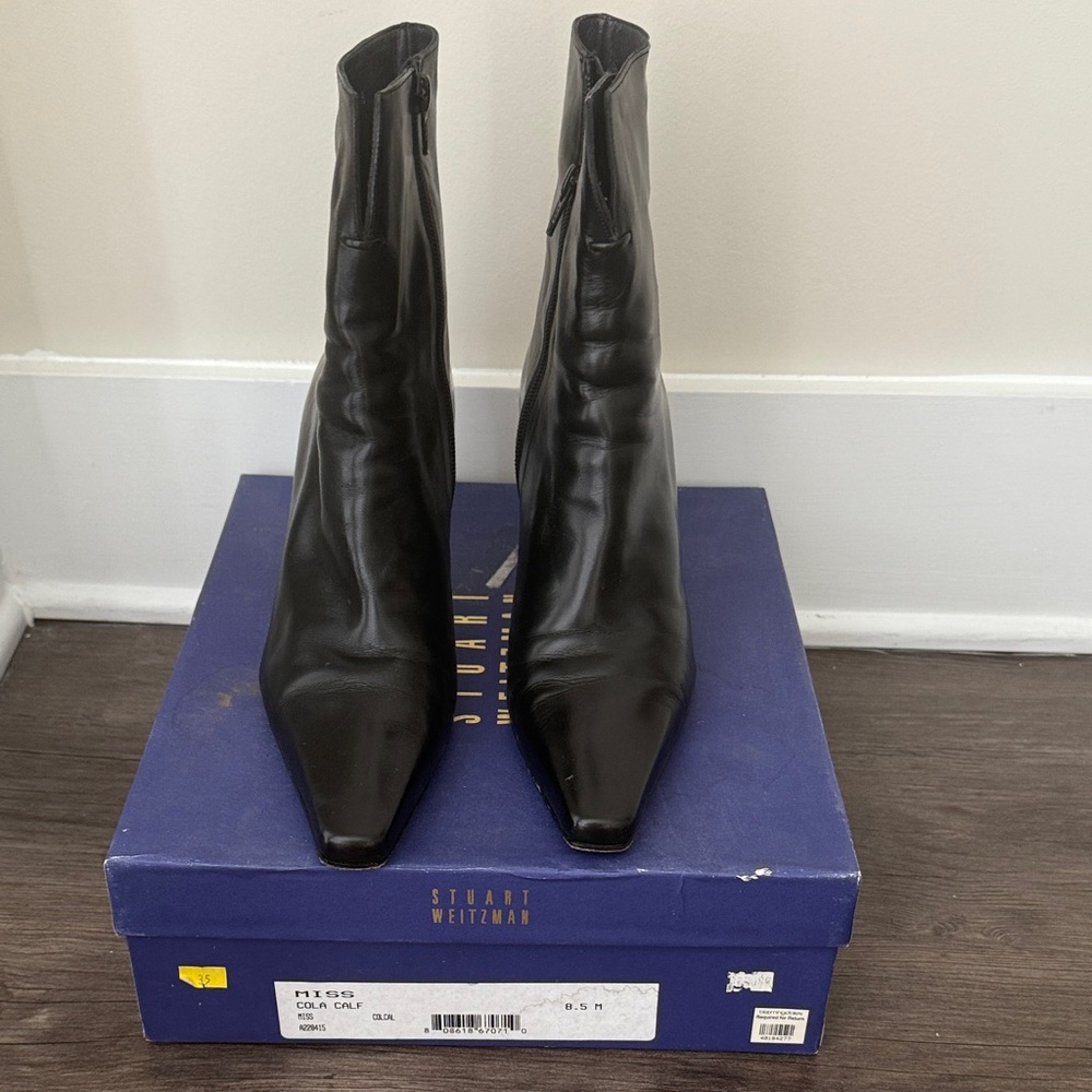 Stuart Weitzman Black Leather Pointed-Toe Heeled Boots
